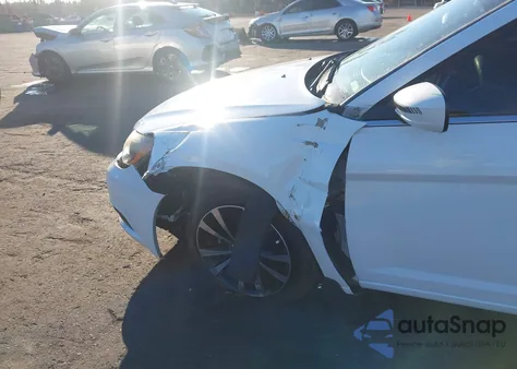 2011 Chrysler 200 S from USA, damaged, VIN 1C3BC8EG9BN600482